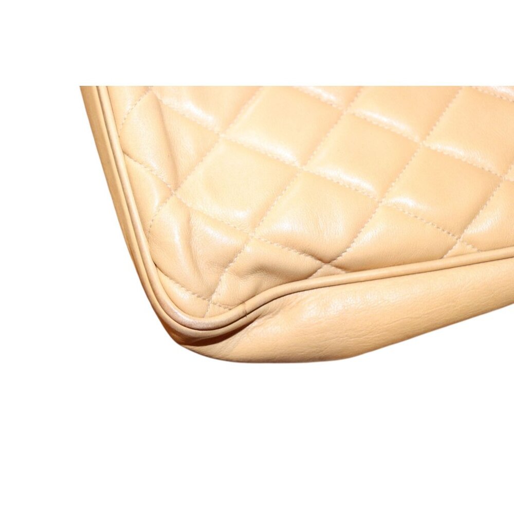 Chanel Quilted Beige Lamb Leather Shoulder Bag With Chain Strap & CC Charm - Picture 13 of 15